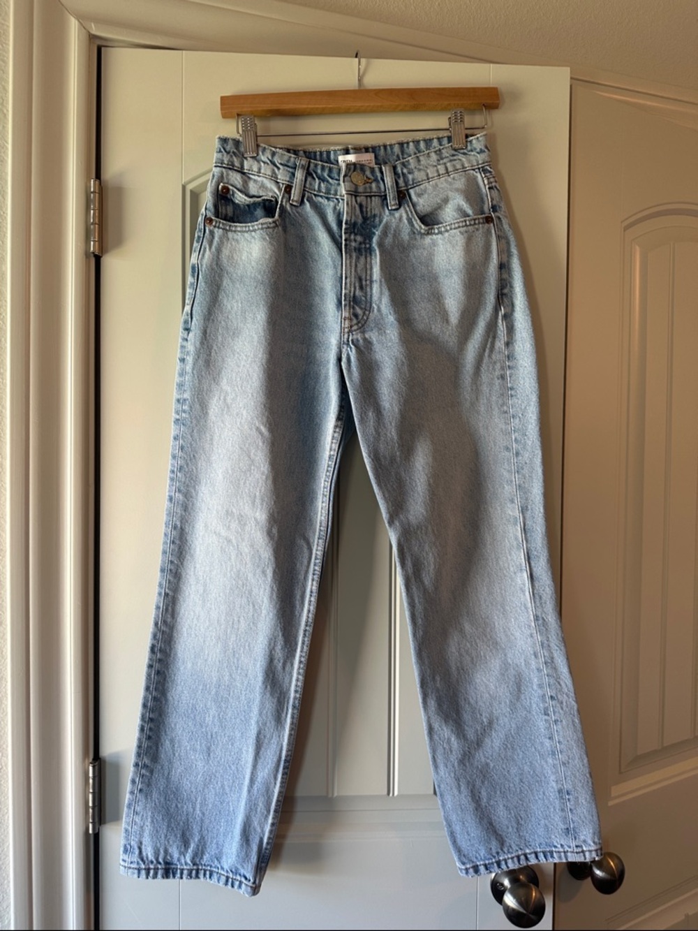 Zara Light Wash Women’s Straight Leg Jeans High Waisted Cropped